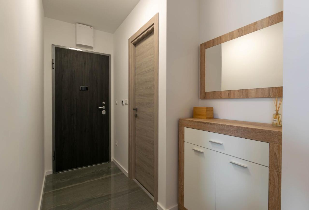 Empress Apartment Split Ngoại thất bức ảnh